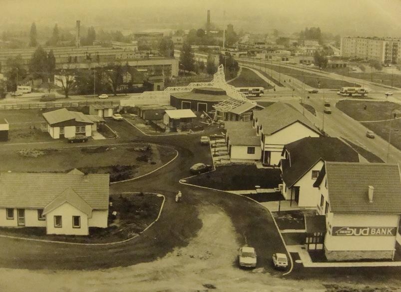 Róg Serbskiej i Naramowickiej. Lata 90-te.